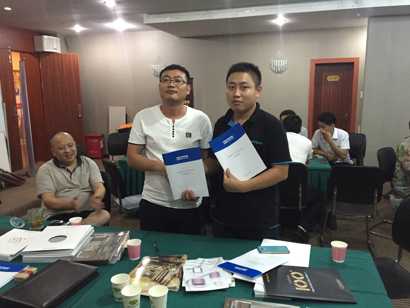 MK手机网页版登录入口集成墙面