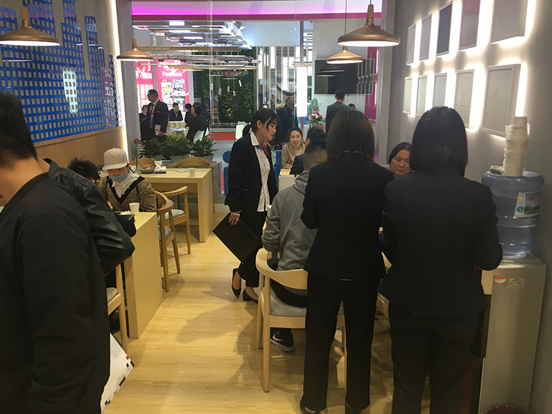 MK手机网页版登录入口建博会现场.jpg MK手机网页版登录入口集成墙面加盟.jpg