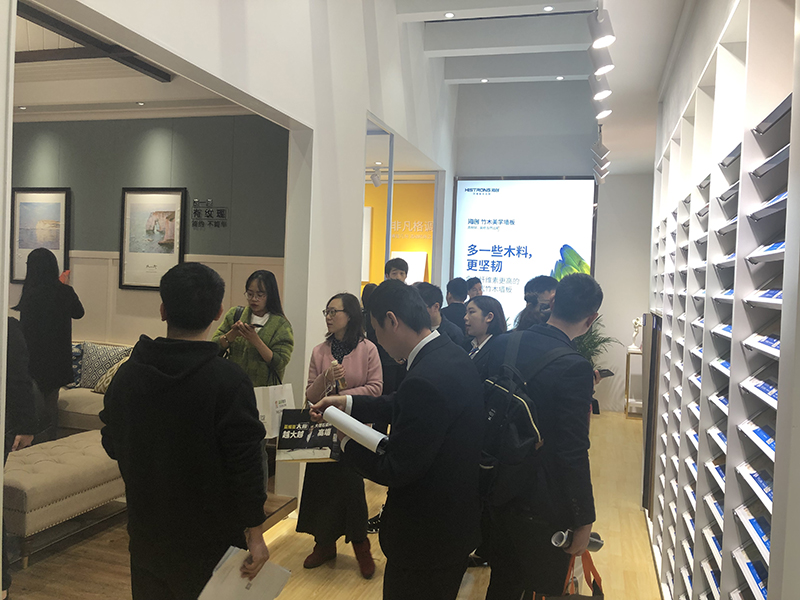 MK手机网页版登录入口展会现场.jpg MK手机网页版登录入口集成墙面加盟.jpg