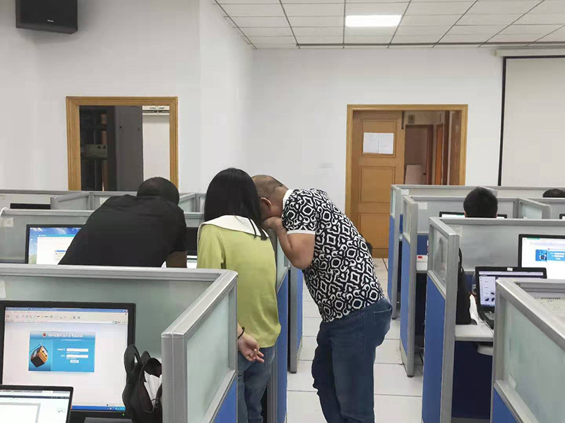 MK手机网页版登录入口商学院培训.jpg MK手机网页版登录入口集成墙面.jpg