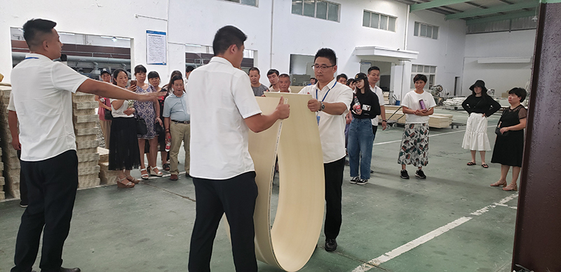 MK手机网页版登录入口厂购会.jpg MK手机网页版登录入口集成墙面.jpg