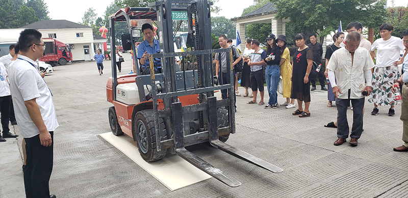 MK手机网页版登录入口厂购会.jpg MK手机网页版登录入口集成墙面.jpg