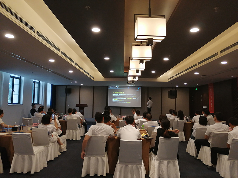 QQ图片20190901113751.jpg MK手机网页版登录入口集成墙面.jpg