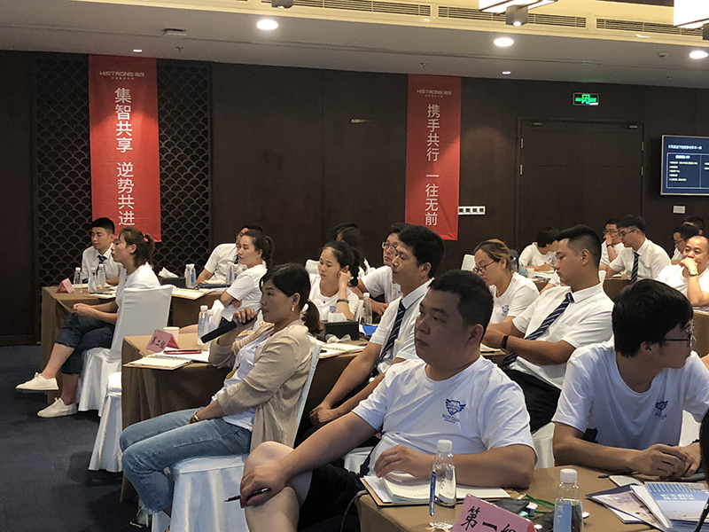 QQ图片20190901192013.jpg MK手机网页版登录入口集成墙面.jpg