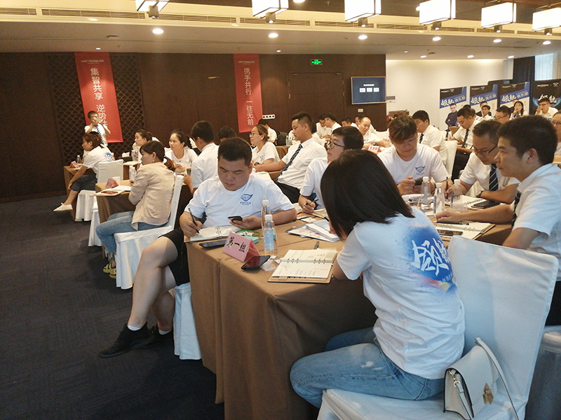 QQ图片20190901190442.jpg MK手机网页版登录入口集成墙面.jpg