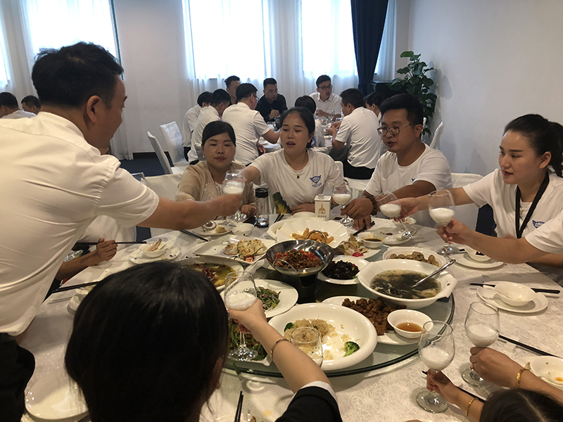 QQ图片20190901150403.jpg MK手机网页版登录入口集成墙面.jpg