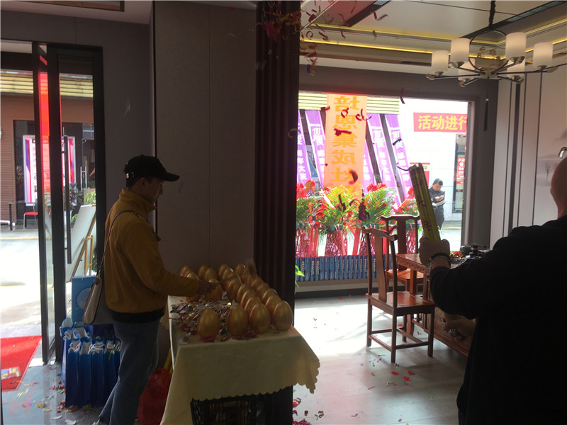 MK手机网页版登录入口集成墙面