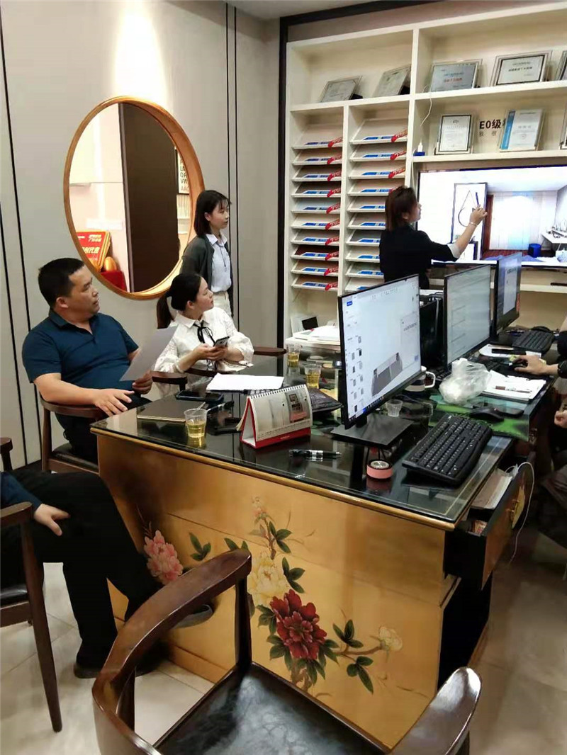 MK手机网页版登录入口集成墙面